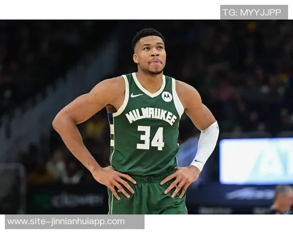 雄鹿全力留住字母哥兄弟三人同队创造NBA历史新篇章